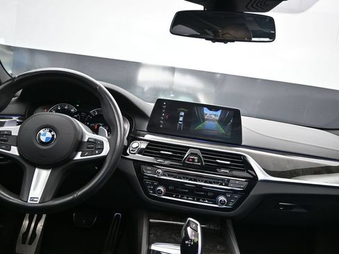 Used 2018 BMW 540i w/ M Sport Package RWD image 19