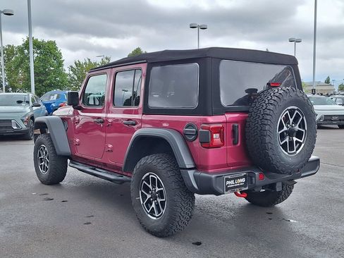 Used 2024 Jeep Wrangler Unlimited Rubicon w/ Convenience Group AWD/4WD image 5