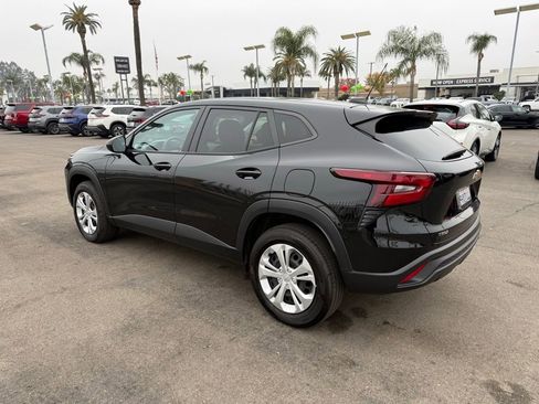 Used 2024 Chevrolet Trax LS image 4