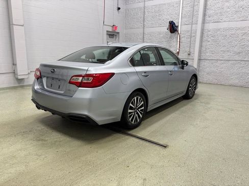 Used 2018 Subaru Legacy 2.5i Premium w/ Popular Package #1 AWD/4WD image 4