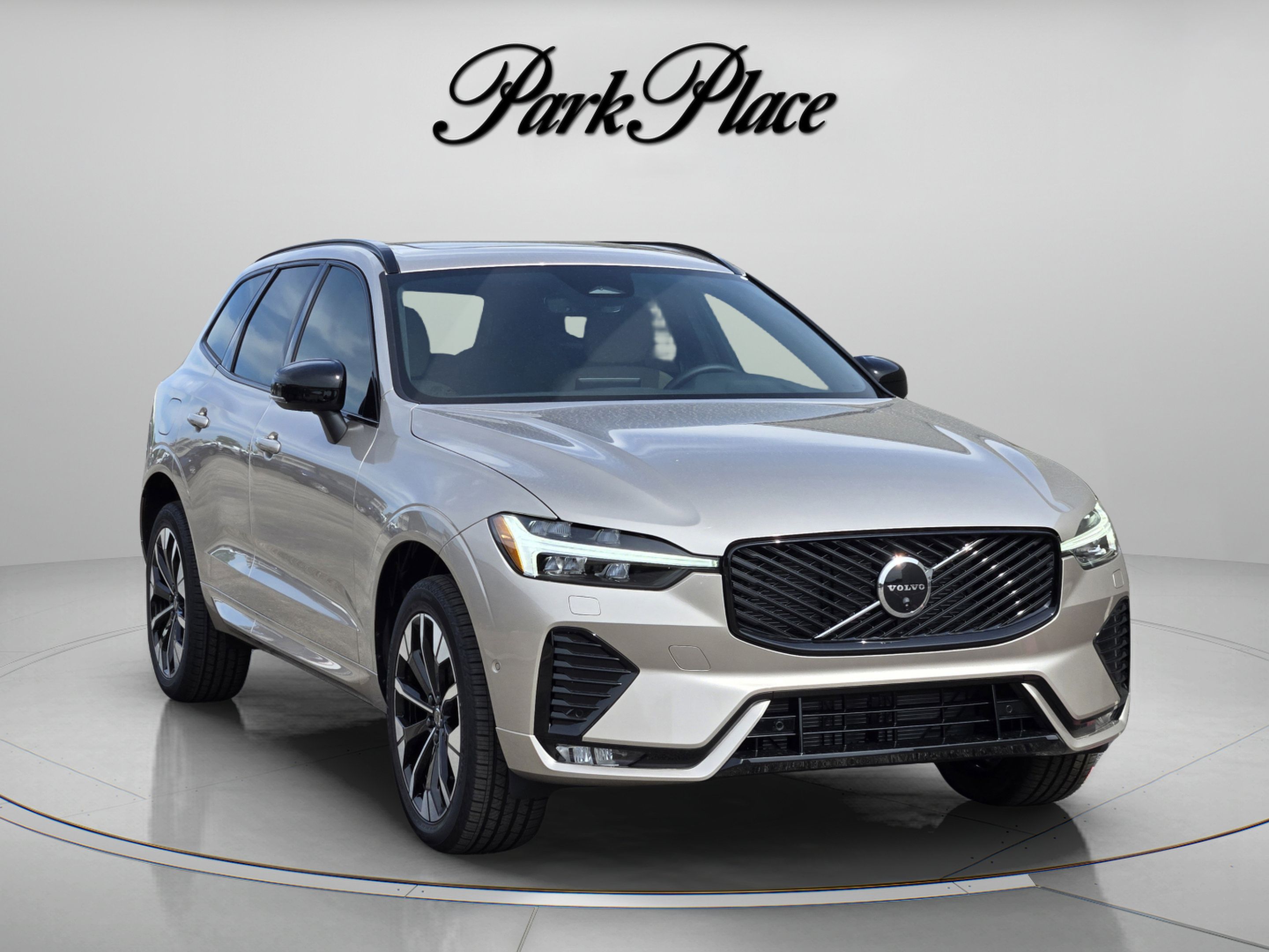 Used 2026 Volvo XC60 B5 Plus w/ Protection Package Premier AWD/4WD image 8