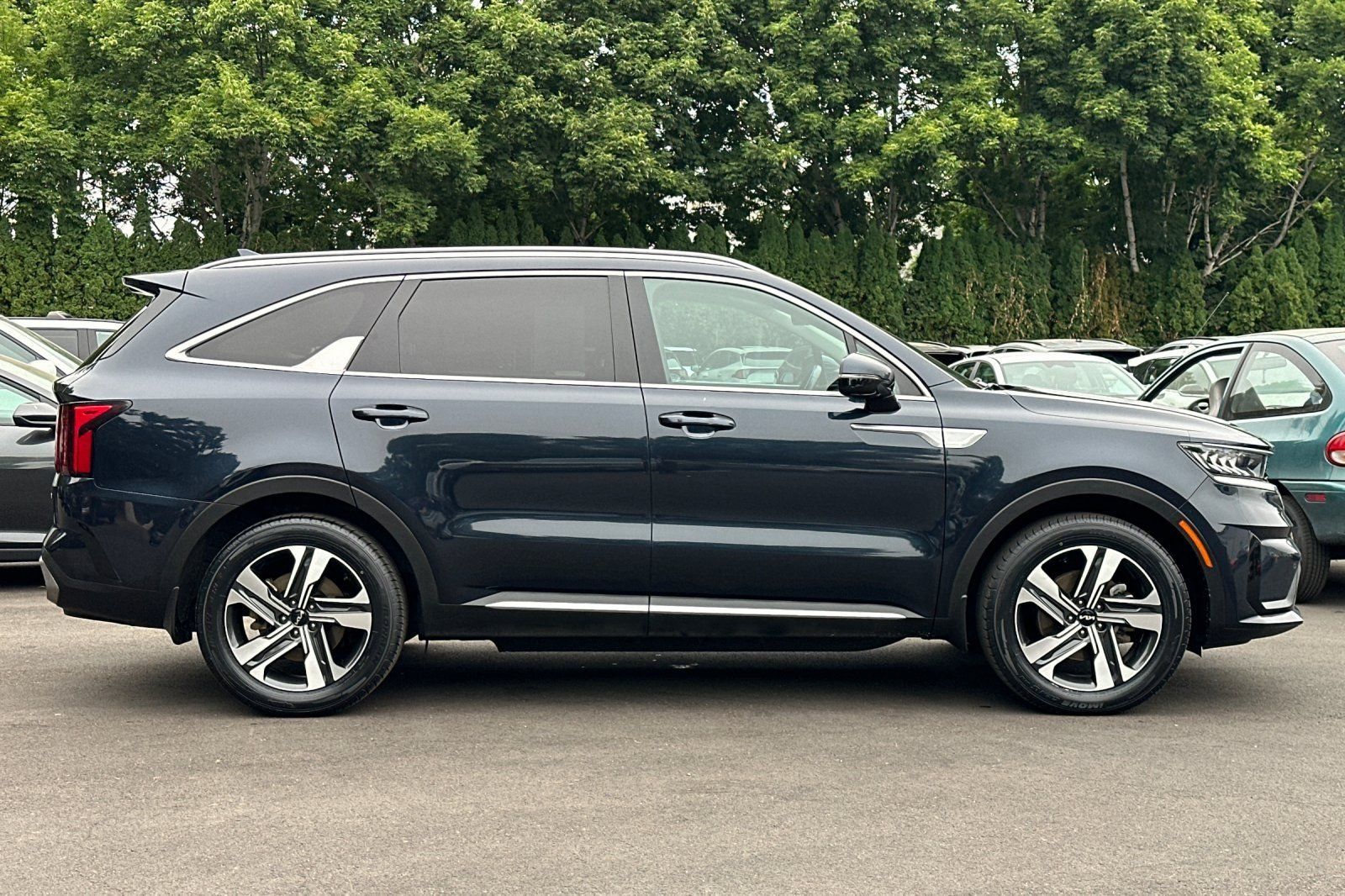 Used 2023 Kia Sorento EX AWD/4WD image 3
