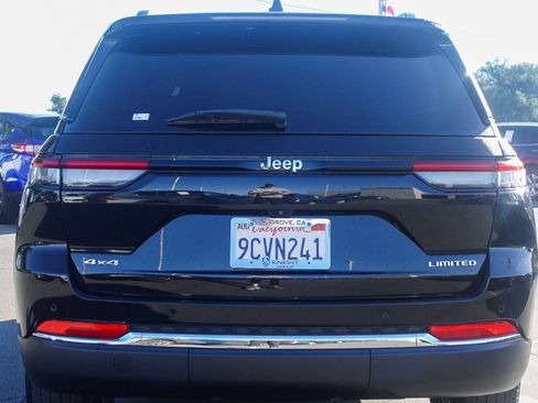 Used 2022 Jeep Grand Cherokee Limited AWD/4WD image 9