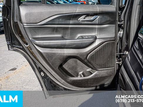 Used 2025 Jeep Grand Cherokee Altitude AWD/4WD image 51