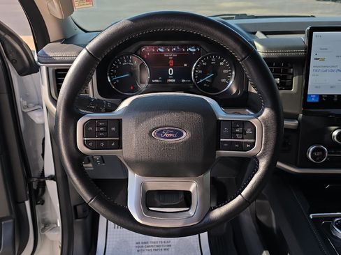 Used 2024 Ford Expedition Max XLT image 19