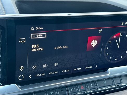 Used 2024 GMC Sierra 1500 SLT image 25