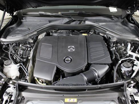 Certified 2026 Mercedes-Benz GLC 300 4MATIC image 33