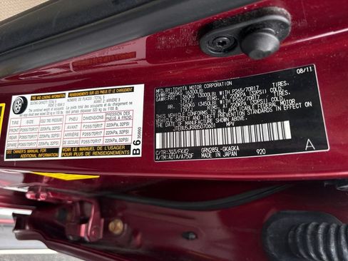 Used 2011 Toyota 4Runner SR5 AWD/4WD image 30