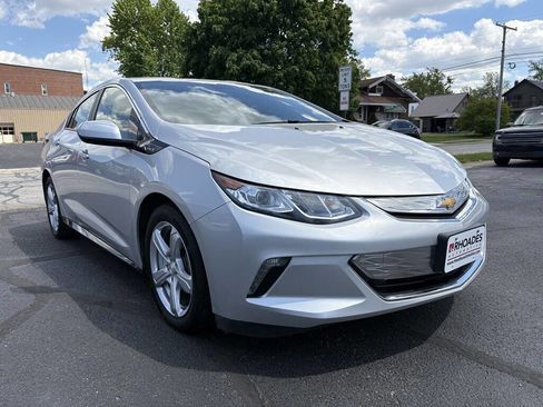 Used 2019 Chevrolet Volt LT w/ Comfort Package FWD image 7