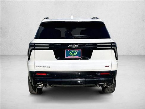 Used 2025 Chevrolet Traverse RS FWD image 4