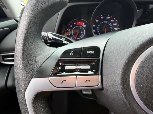 Certified 2023 Hyundai Elantra SE FWD image 27