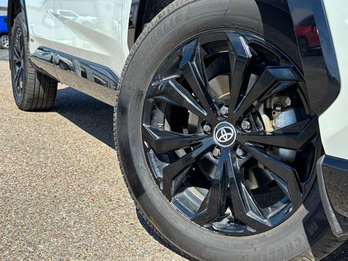 Used 2022 Toyota RAV4 XSE image 2