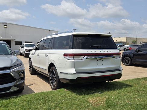 Used 2024 Lincoln Navigator L Black Label AWD/4WD image 4