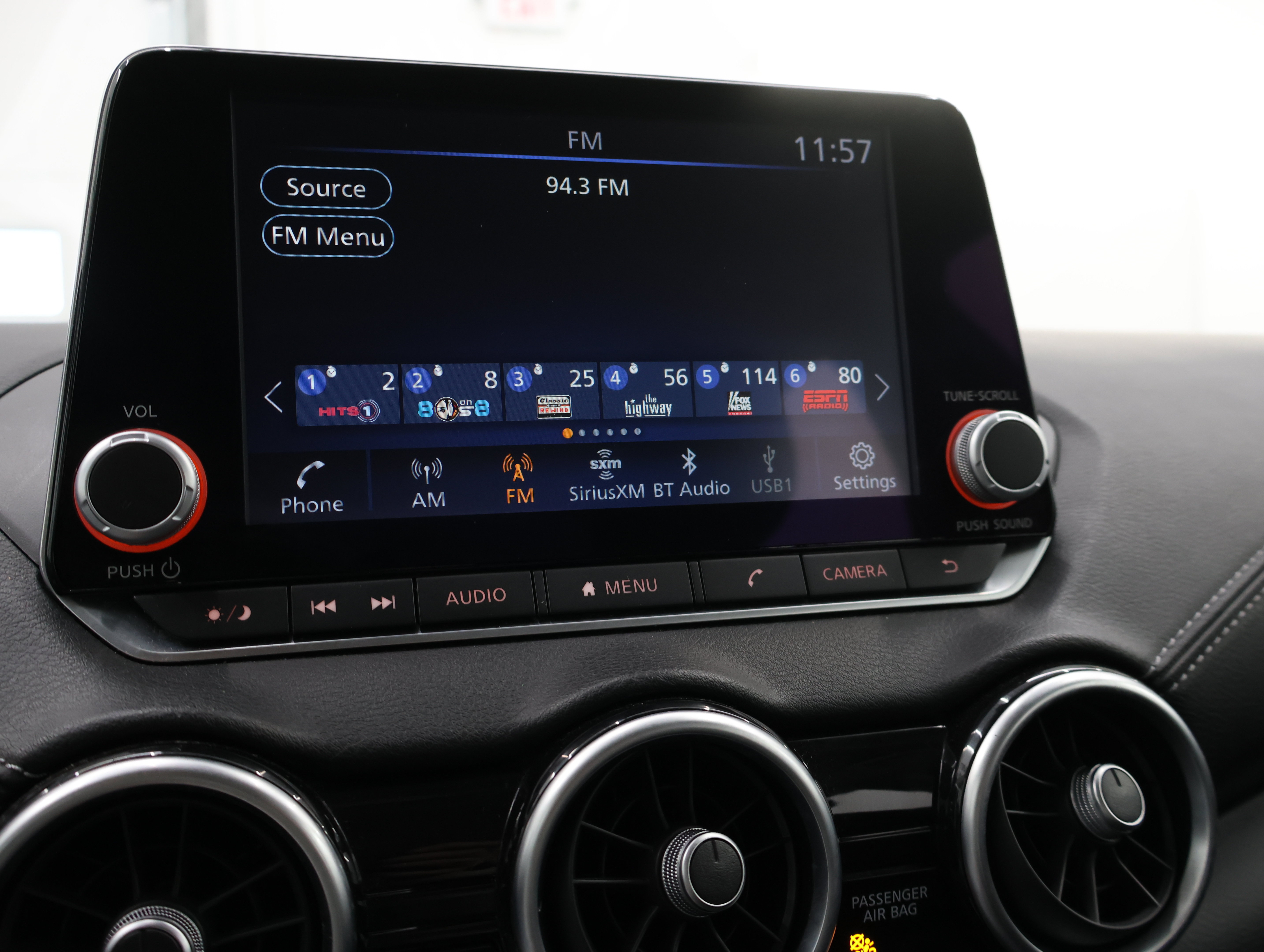 Used 2024 Nissan Sentra SV FWD image 11