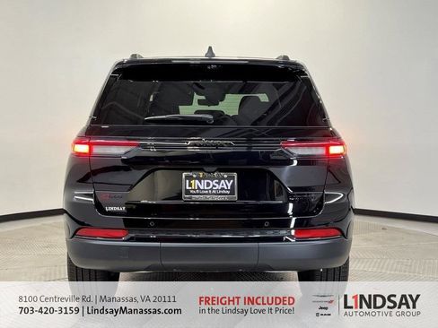 New 2025 Jeep Grand Cherokee Limited w/ Luxury Tech Group II image 5