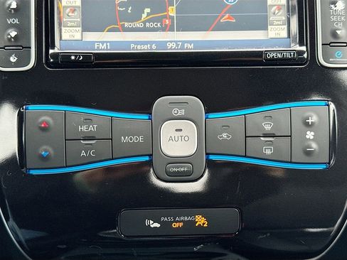 Used 2013 Nissan Leaf SL image 17