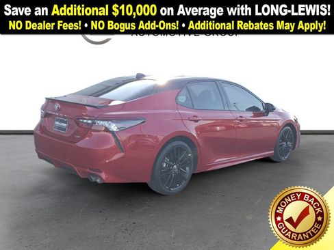 Used 2022 Toyota Camry XSE image 7