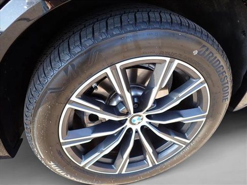 Used 2022 BMW X5 xDrive40i w/ M Sport Package image 7