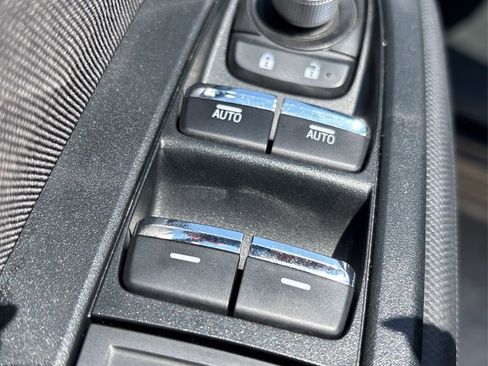 Used 2025 Subaru Forester Premium AWD/4WD image 34