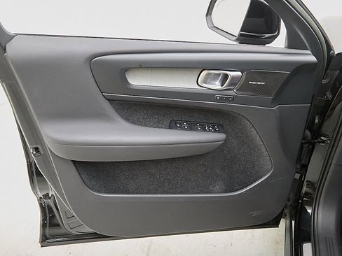 Used 2023 Volvo XC40 B5 Plus w/ Driver Assist Package image 10