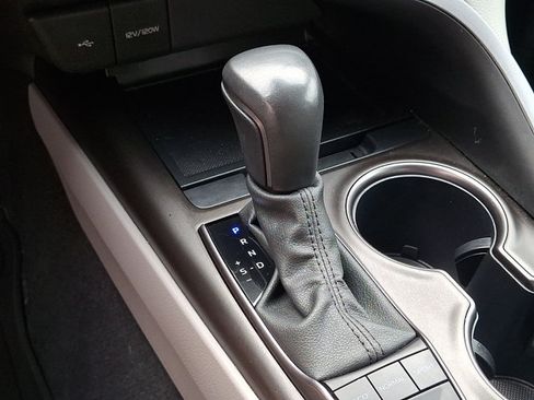 Used 2024 Toyota Camry SE FWD image 14