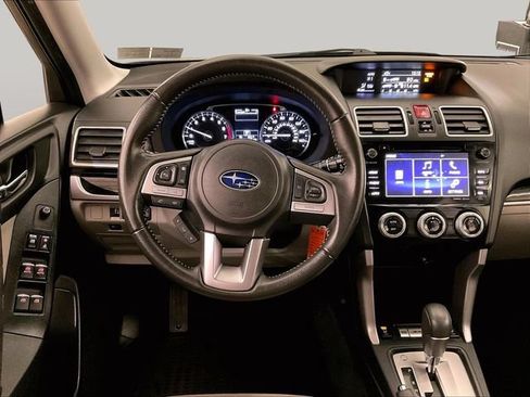 Used 2018 Subaru Forester 2.5i Limited AWD/4WD image 6