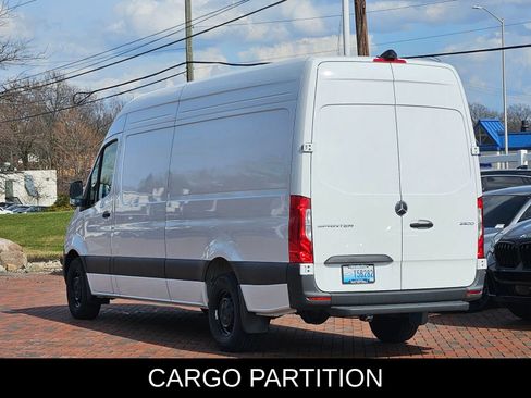 Used 2024 Mercedes-Benz Sprinter 2500 image 4