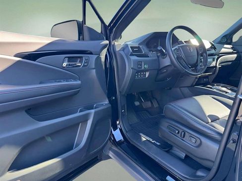 Used 2023 Honda Ridgeline Black Edition image 13