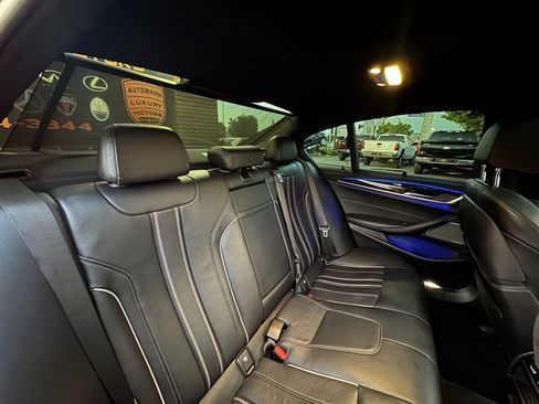 Used 2019 BMW M550i xDrive w/ Premium Package 2 AWD/4WD image 40