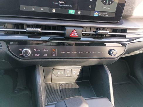 New 2026 Kia Sportage EX w/ EX Panorama Roof Package image 22