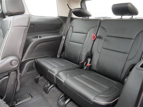 Used 2021 GMC Acadia Denali w/ Trailering Package image 18