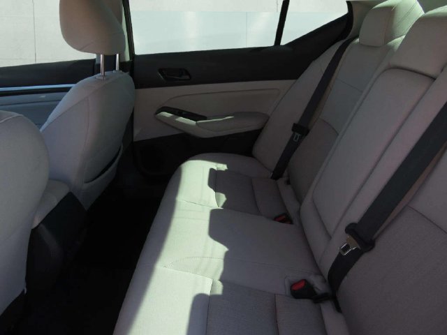 Used 2023 Nissan Altima 2.5 SV FWD image 12