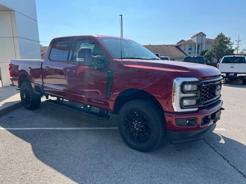 New 2025 Ford F250 Lariat w/ Black Appearance Package image 8