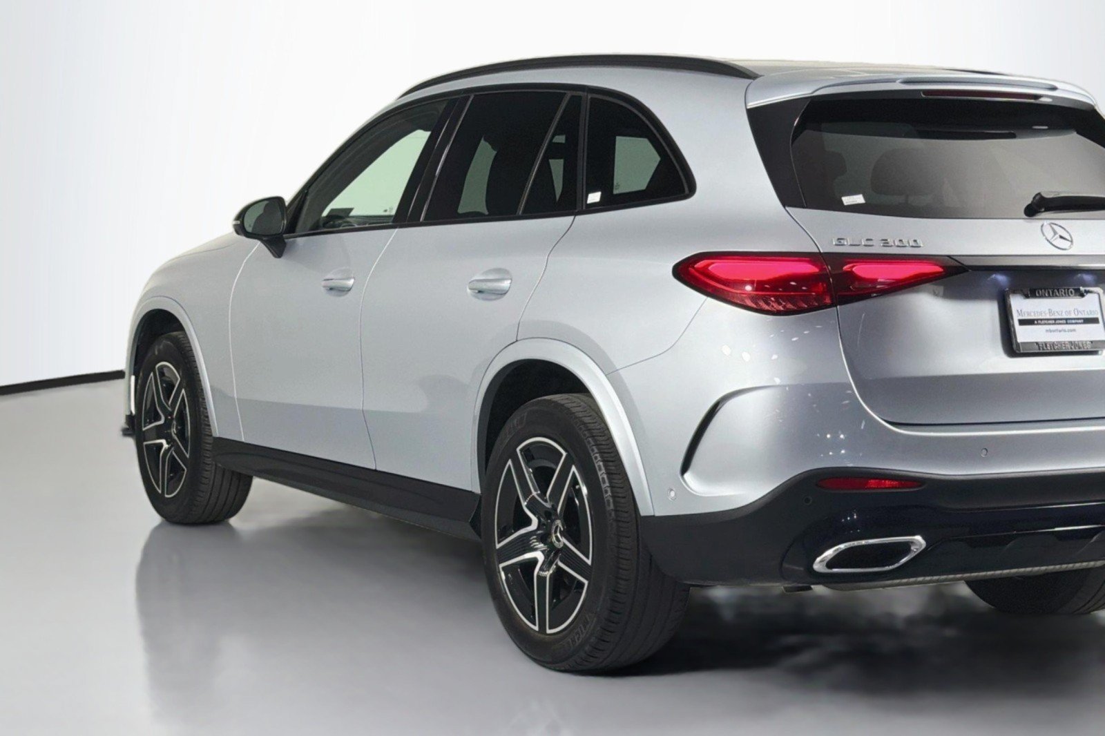 Used 2023 Mercedes-Benz GLC 300 4MATIC image 16