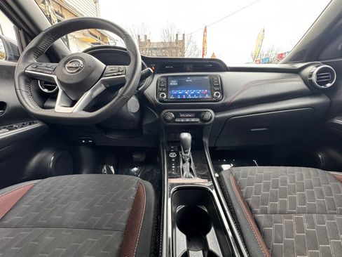 Used 2023 Nissan Kicks SR image 27