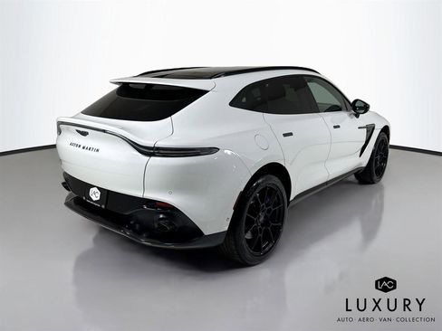 Used 2021 Aston Martin DBX image 6