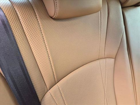 Used 2019 Lexus ES 300h w/ Accessory Package 2 FWD image 19