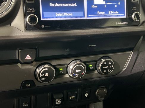 Used 2020 Toyota Tacoma TRD Sport RWD image 27
