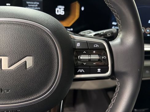 Used 2024 Kia Sorento S image 14