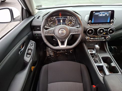 Used 2023 Nissan Sentra SV w/ All-Weather Package FWD image 11
