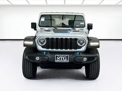 Used 2024 Jeep Wrangler Unlimited Rubicon 4xe AWD/4WD image 2