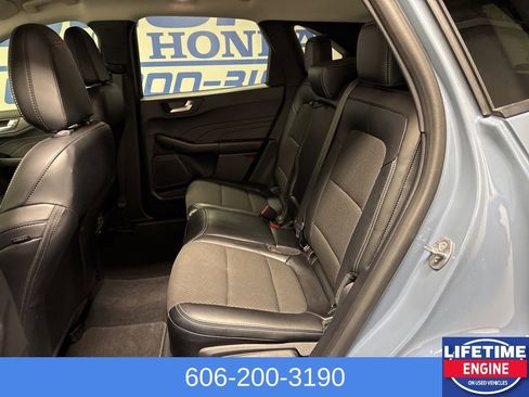 Used 2024 Ford Escape SE image 15