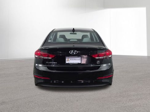 Used 2017 Hyundai Elantra SE image 15