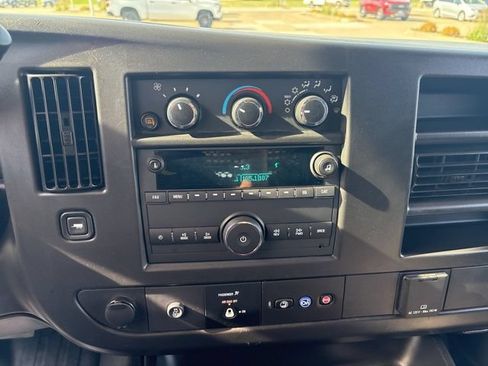 Used 2025 GMC Savana 2500 w/ Driver Convenience Package RWD image 31