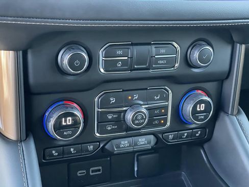 Used 2023 Chevrolet Tahoe High Country image 14