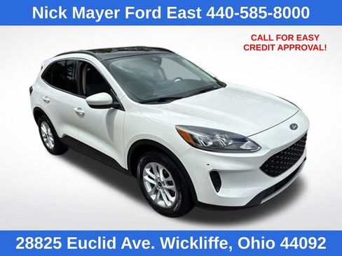 Used 2020 Ford Escape SE FWD image 1