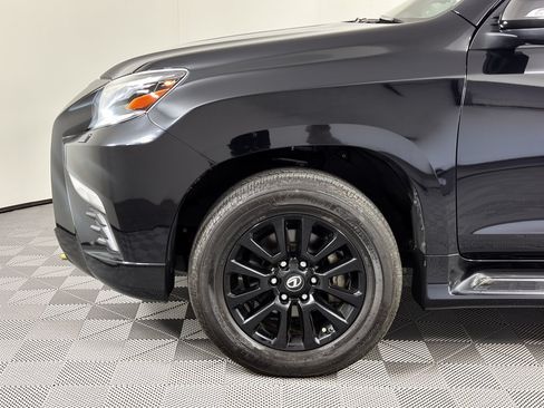 Used 2023 Lexus GX 460 w/ Black Line Special Edition AWD/4WD image 13
