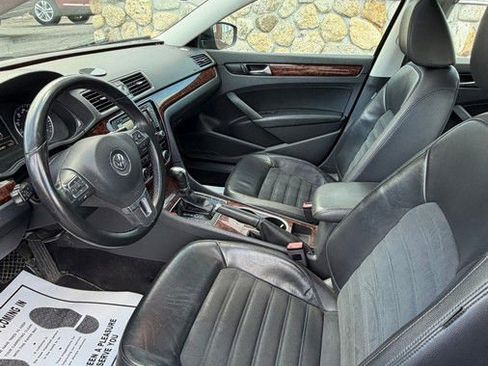 Used 2013 Volkswagen Passat TDI SEL Premium image 29