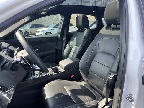 Used 2024 Jaguar E-PACE R-Dynamic SE image 16
