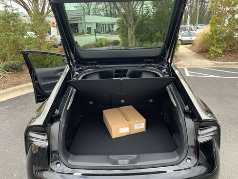 New 2026 Toyota Prius Plug-In Hybrid FWD image 34